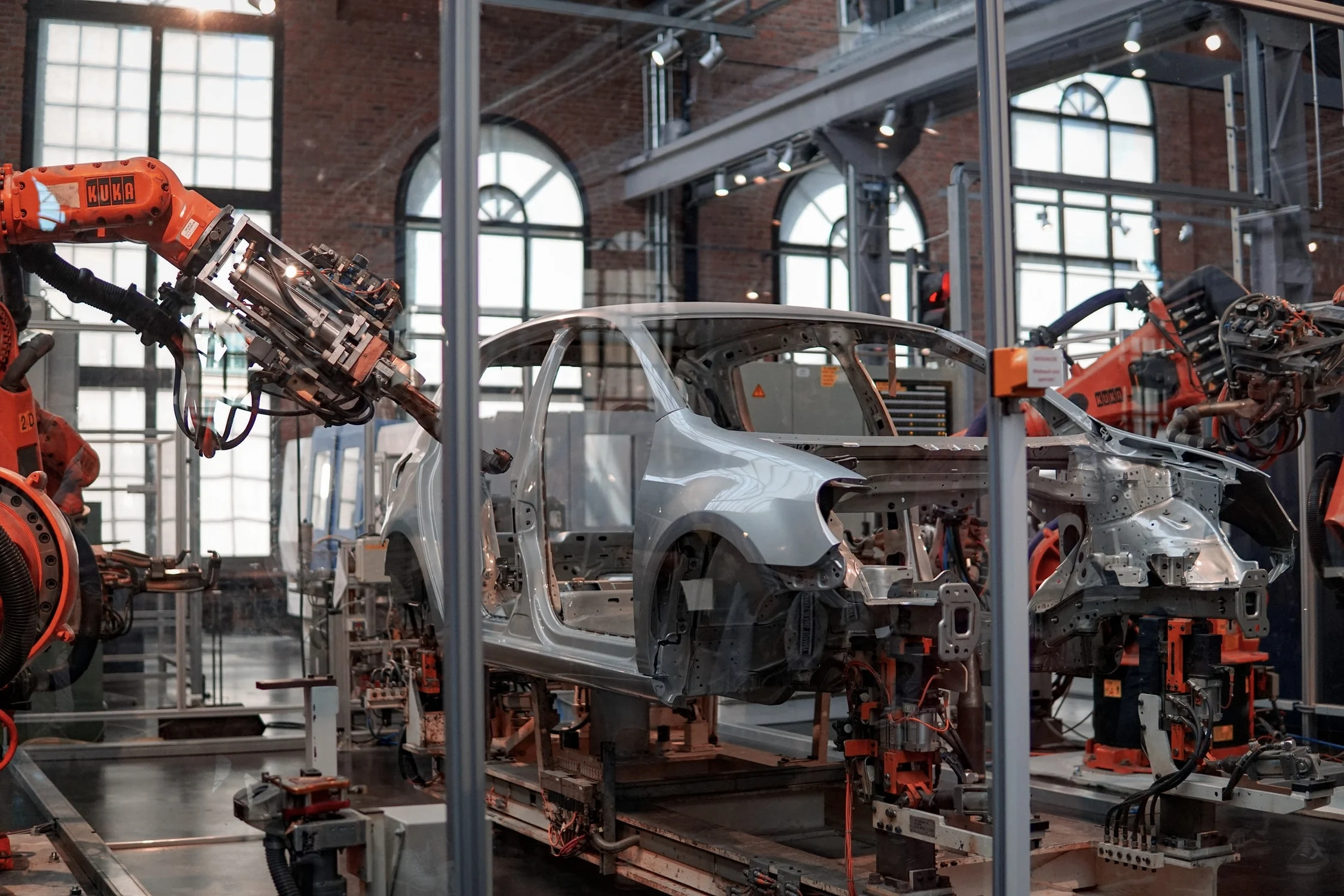Automotive manufacturing line with robotic equipment